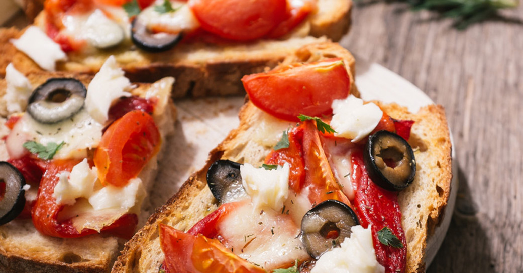 Bruschettas à la méditerranéenne